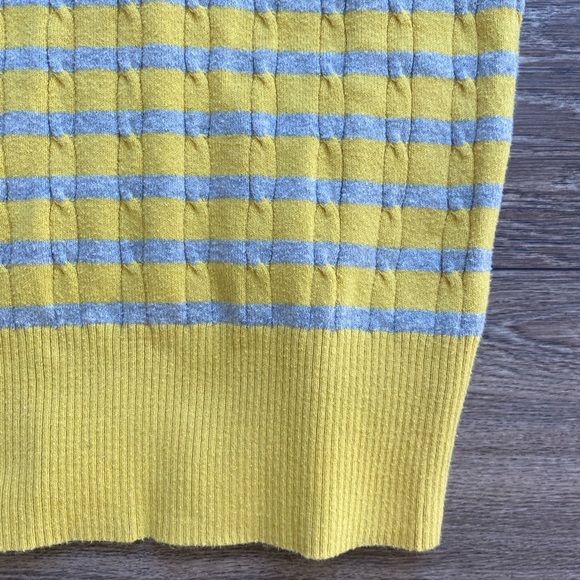 🌺 V Neck sweater - Picture 4 of 8